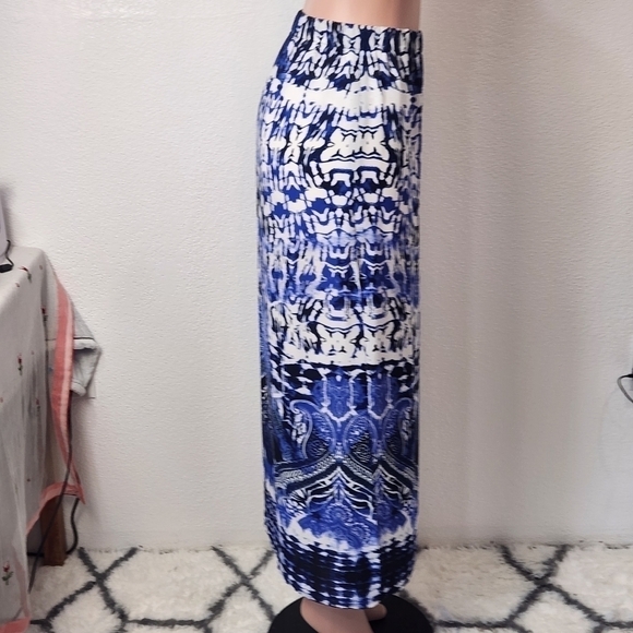 Nwot Express Printed Chiffon Modest Maxi Skirt - Size: XS - Picture 12 of 15